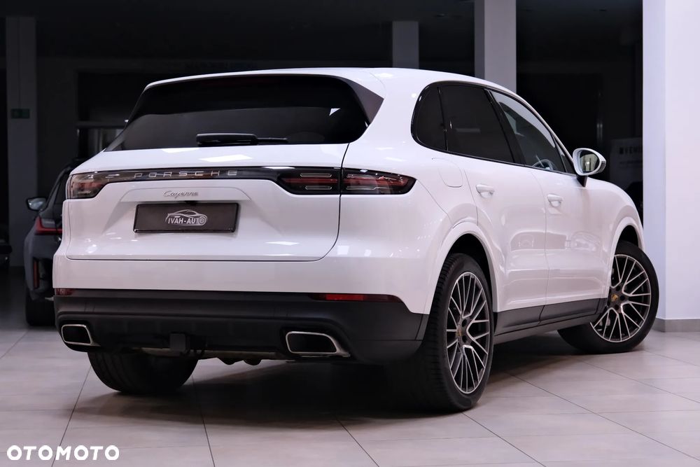 Porsche Cayenne - 12