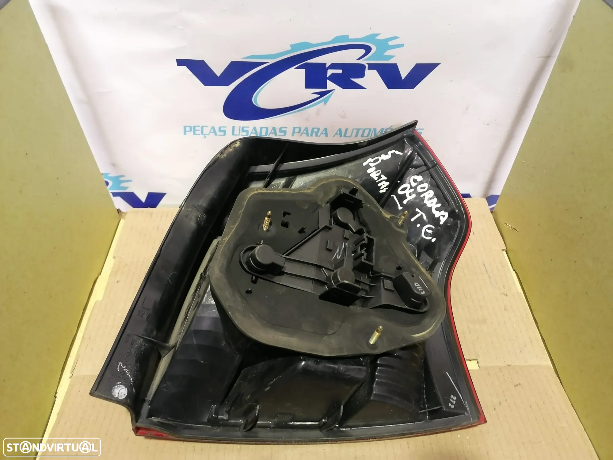 Farolim traseiro Toyota Corolla HB 2002-2004 direito / esquerdo - 2