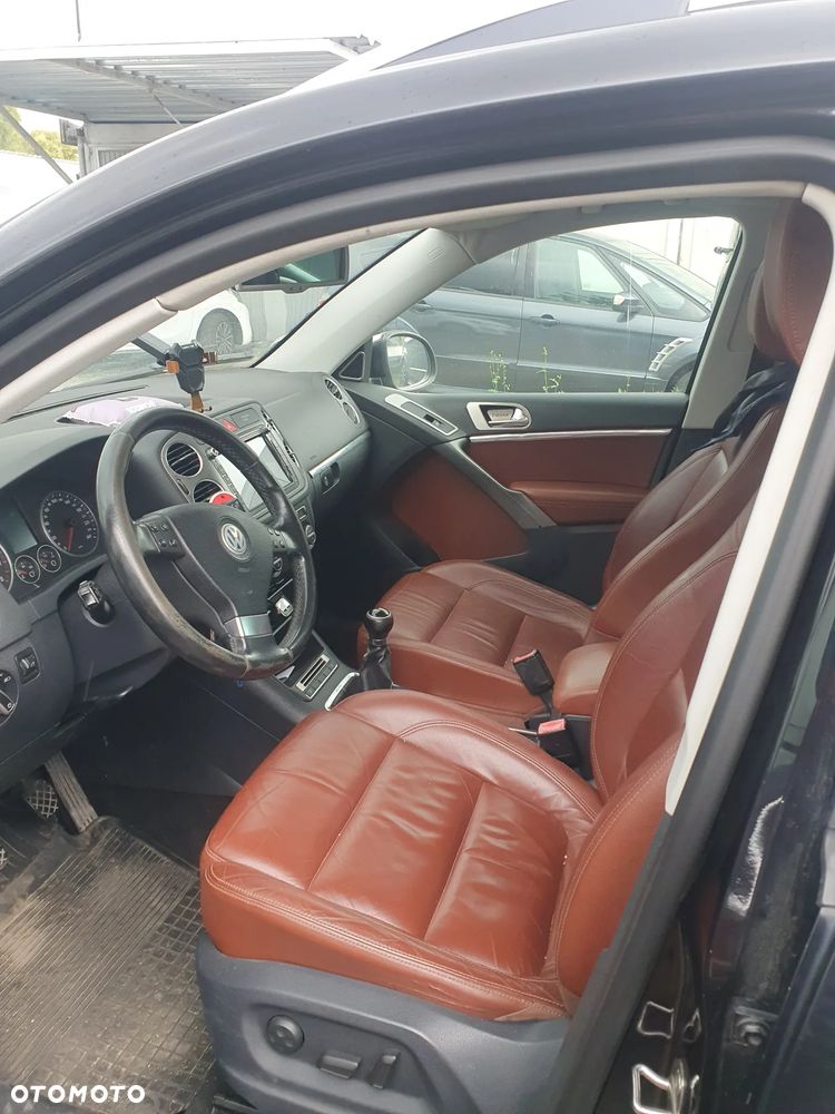 Volkswagen Tiguan - 5