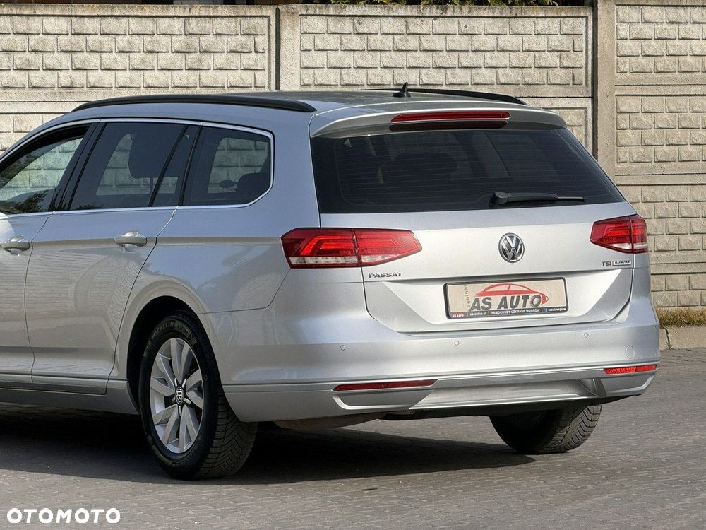 Volkswagen Passat - 36