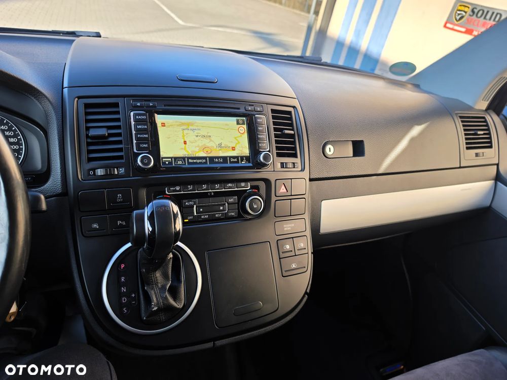 Volkswagen Multivan - 14