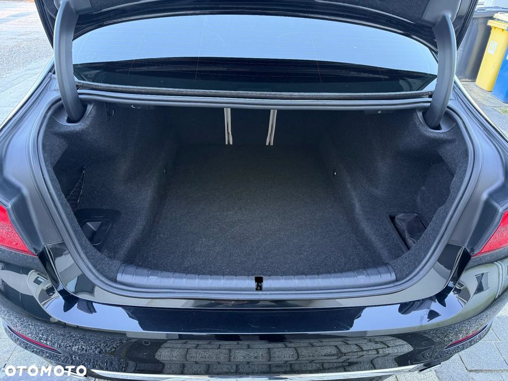 BMW Seria 5 520d xDrive Luxury Line sport - 34