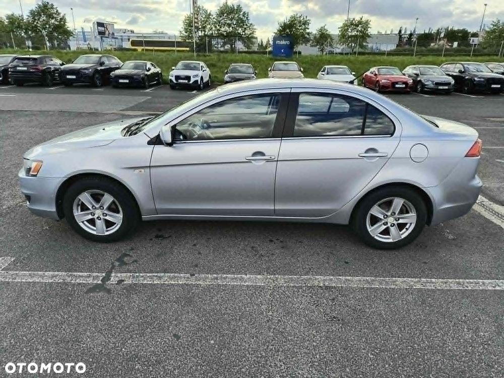 Mitsubishi Lancer 1.8 Invite - 7