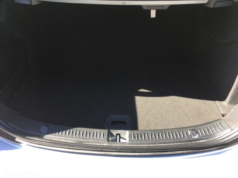 Mercedes-Benz Klasa E 220 d 9G-TRONIC Avantgarde - 28