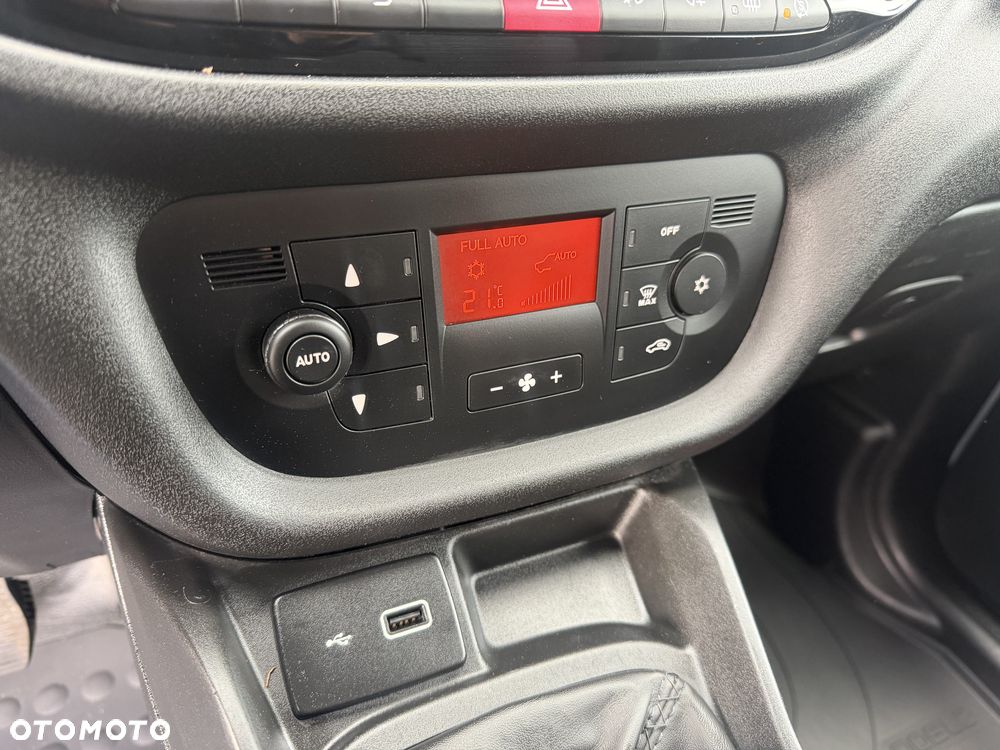Fiat Doblo - 22