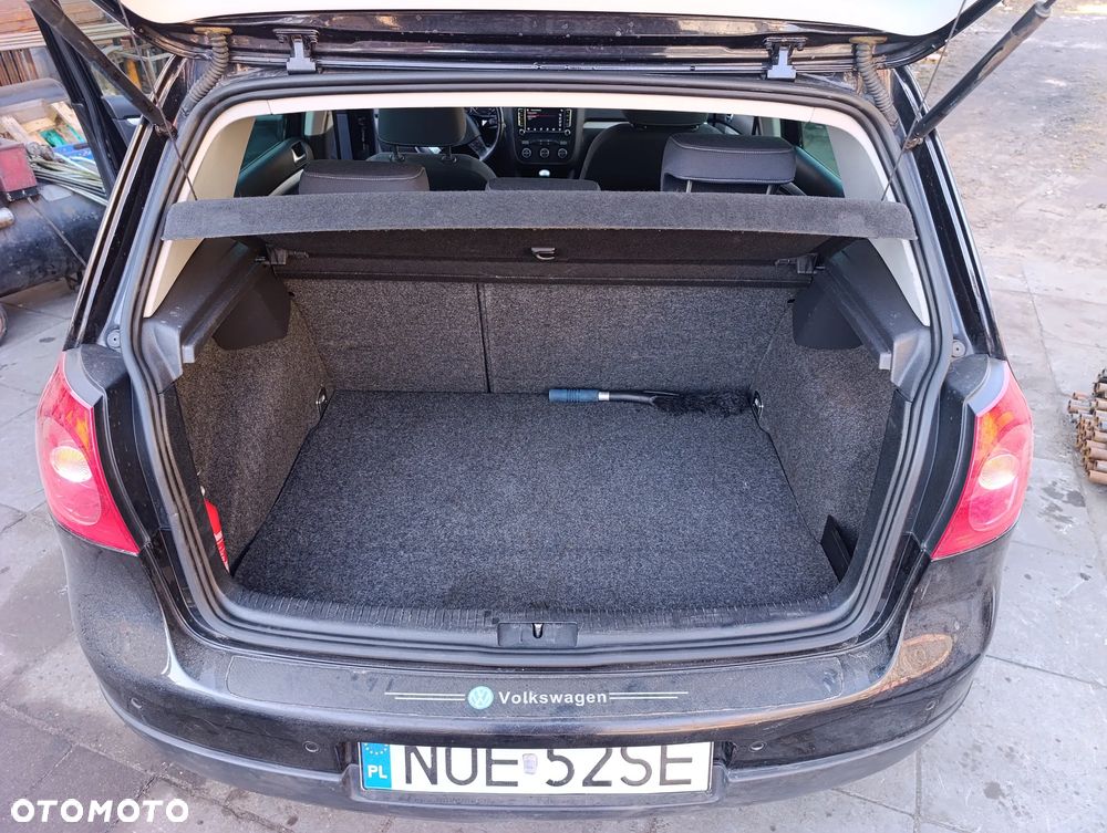 Volkswagen Golf 2.0 TDI DPF United - 11