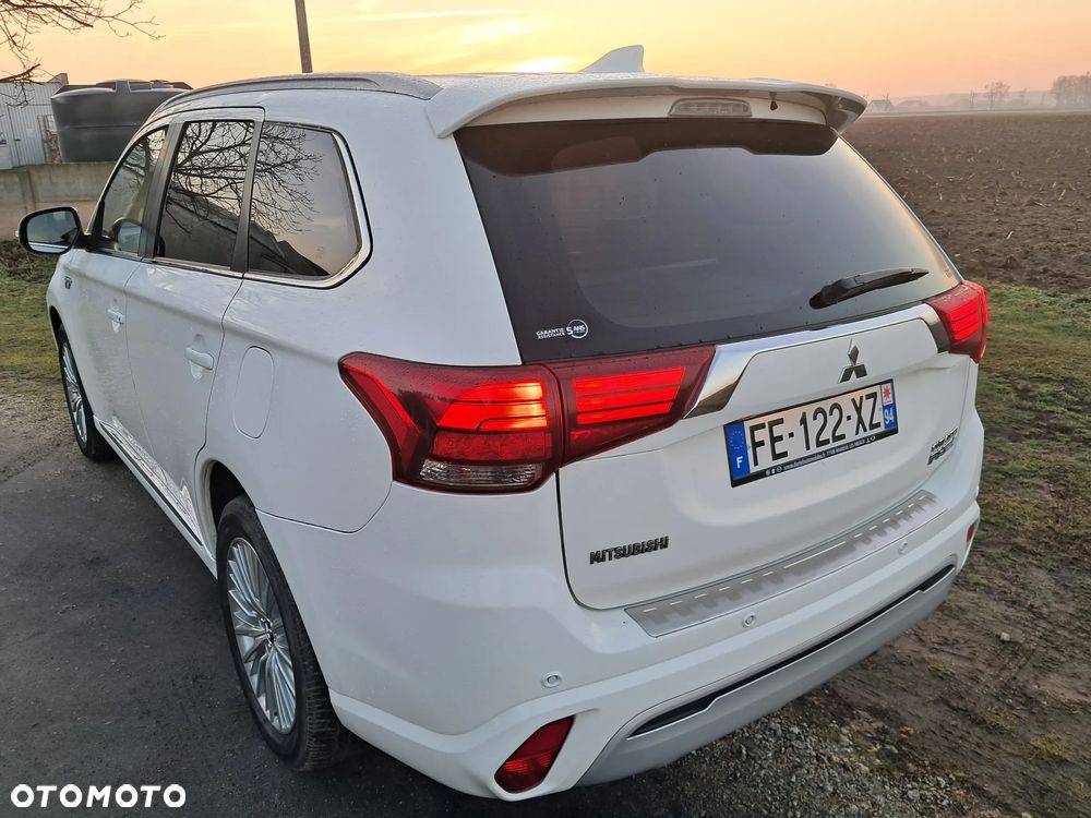 Mitsubishi Outlander 2.4 4WD Spirit - 3