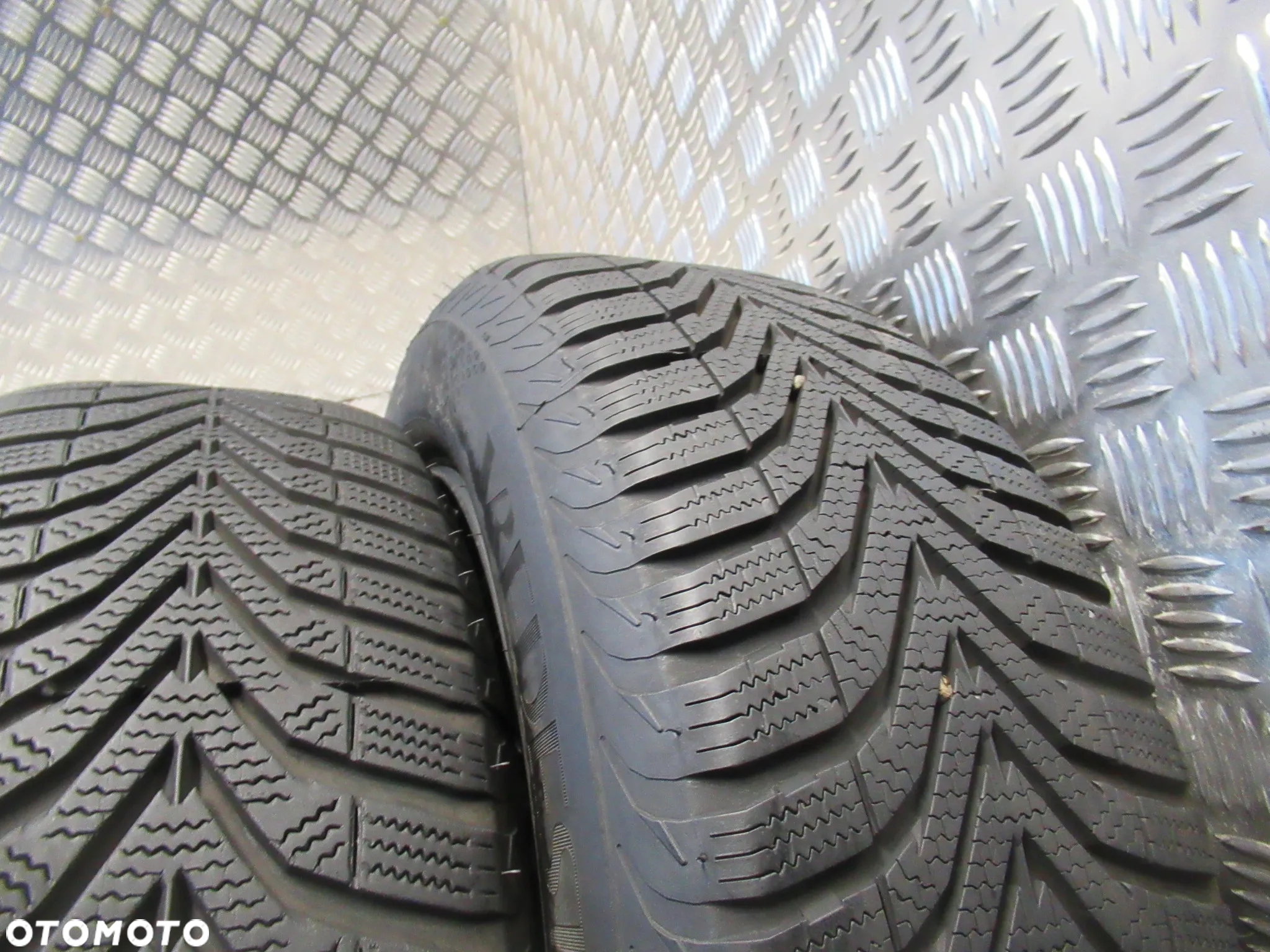 Koła Renault Clio Kangoo Zoe Modus Dacia Sandero Jogger 6Jx15 et40 4x100 zima 8mm - 11