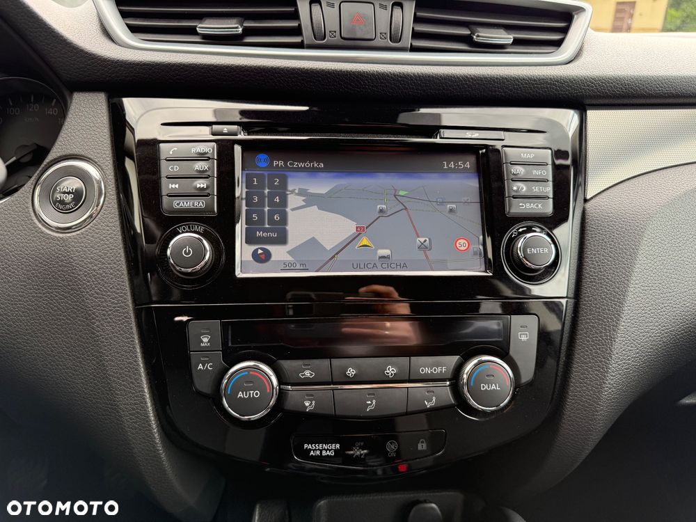Nissan Qashqai 1.6 DIG-T N-Connecta - 16