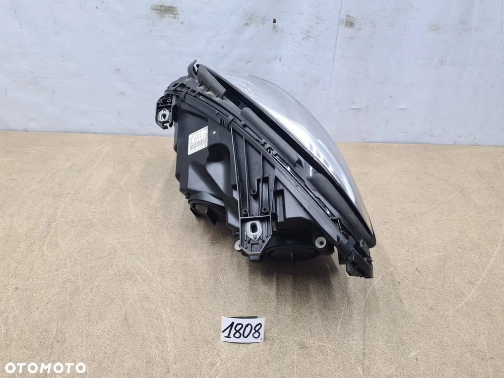 Mercedes B Klasa W246 lift 16- lampa prawa przednia prawy przód A2468205461 - 4