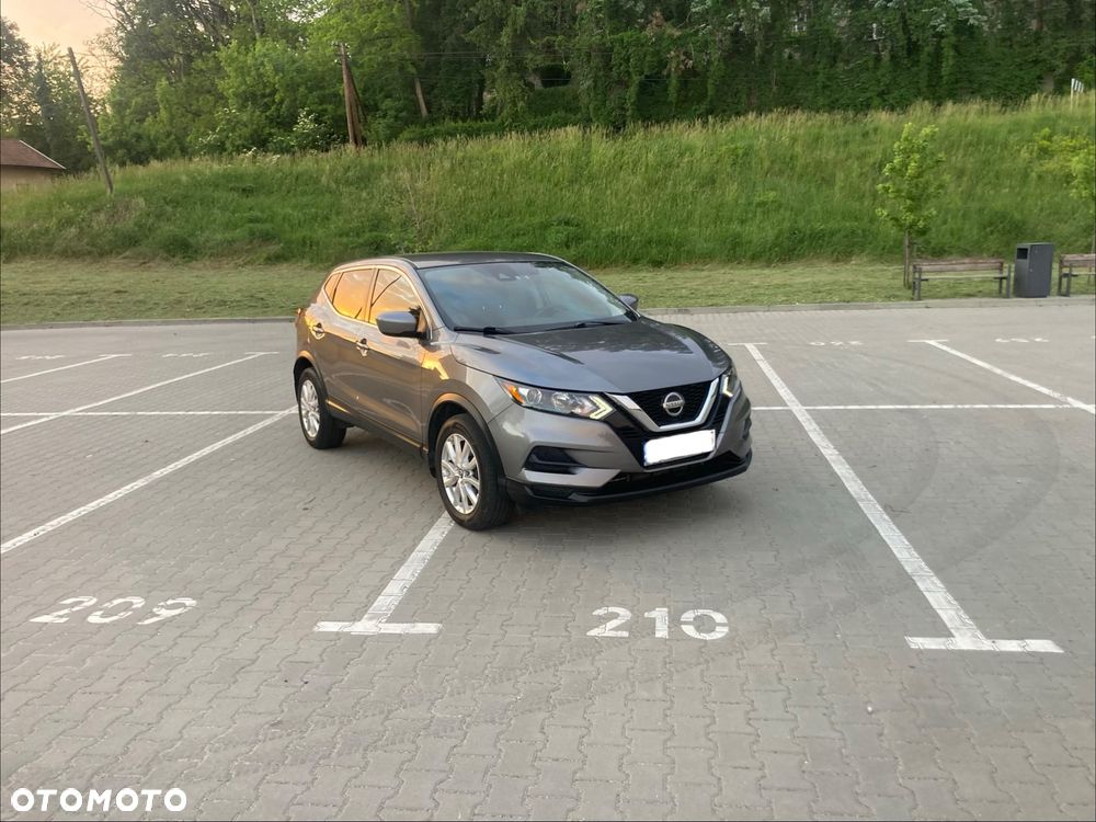 Nissan Rogue - 2