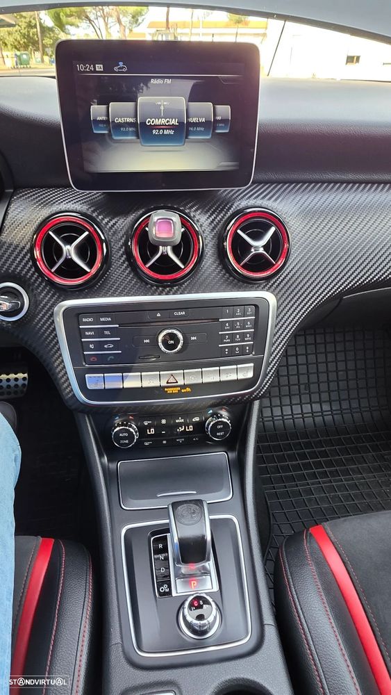 Mercedes-Benz A 45 AMG 4-Matic - 13