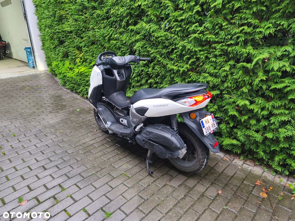 Yamaha NMAX - 7
