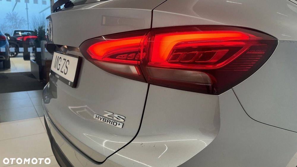 MG ZS Hybrid+ - 18
