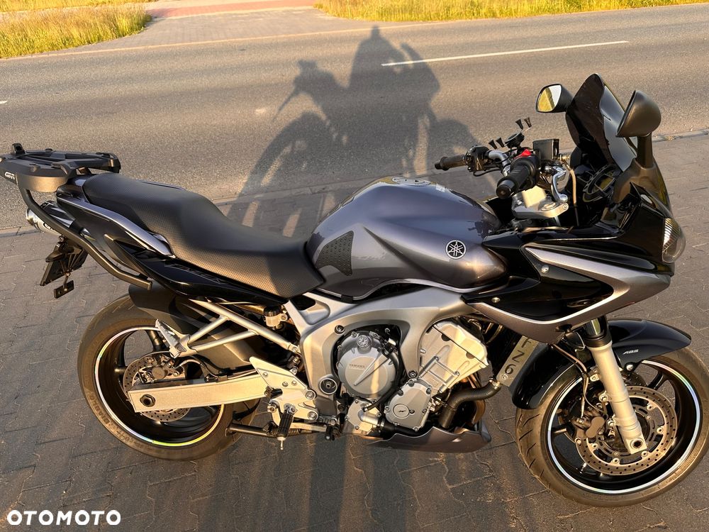 Yamaha FZ6 - 3