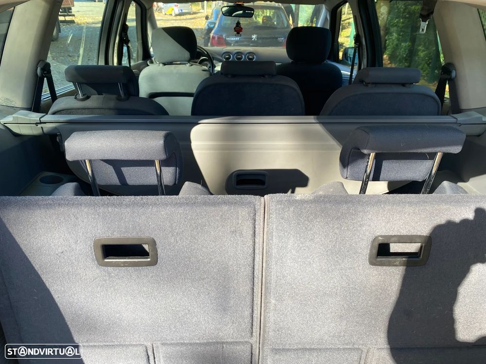 Ford S-Max 1.8 TDCi Titanium 7L - 14