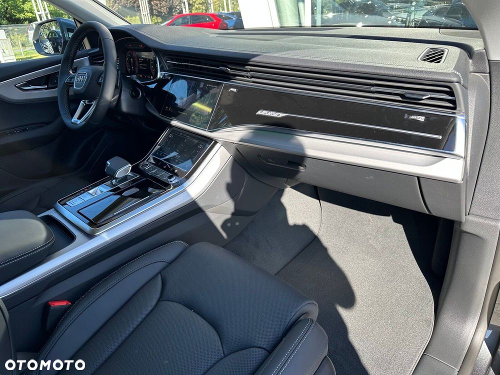 Audi Q8 - 25