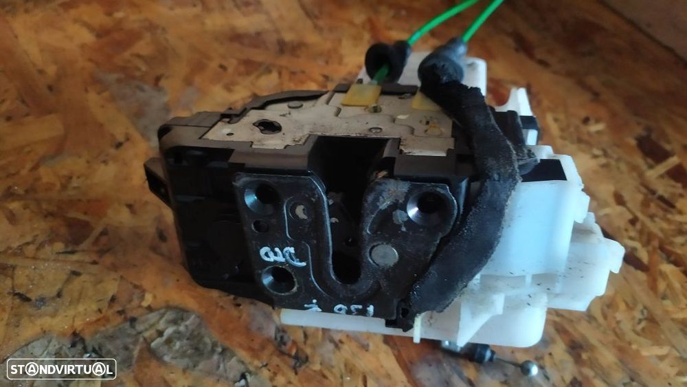 FECHO DA PORTA HYUNDAI I30 07-11 - 1