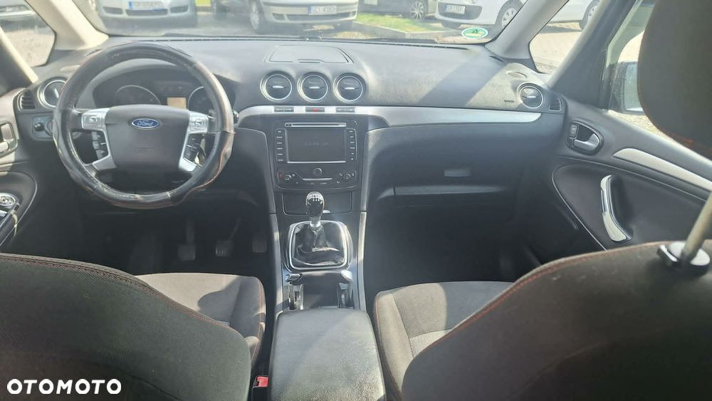 Ford Galaxy - 5