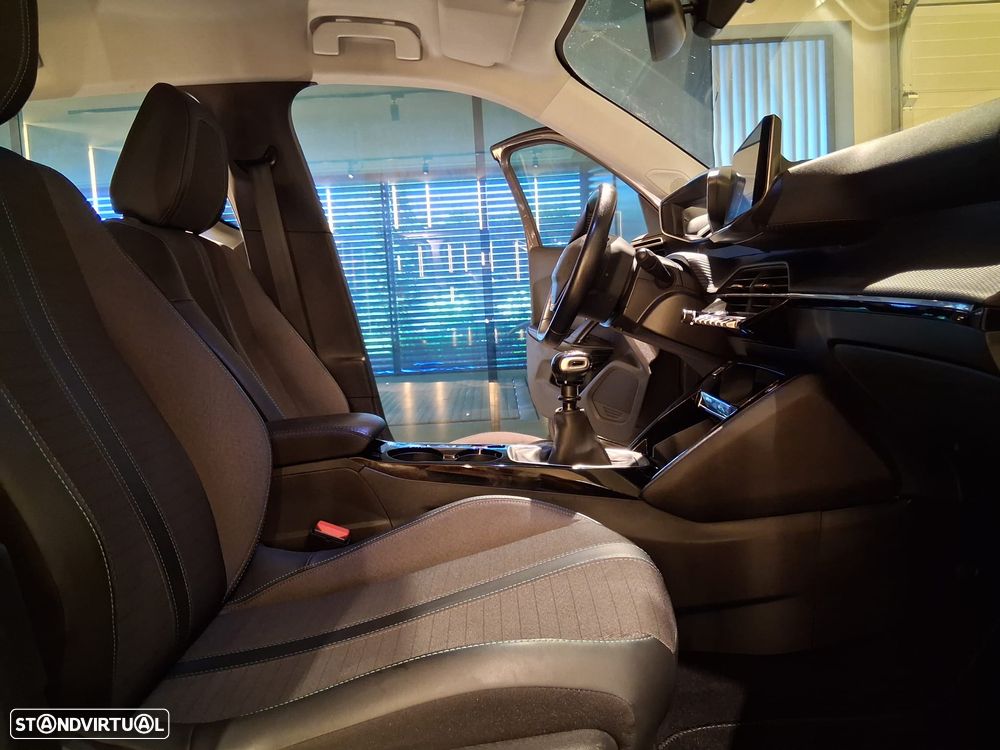 Peugeot 2008 1.5 BlueHDi Allure Pack - 19