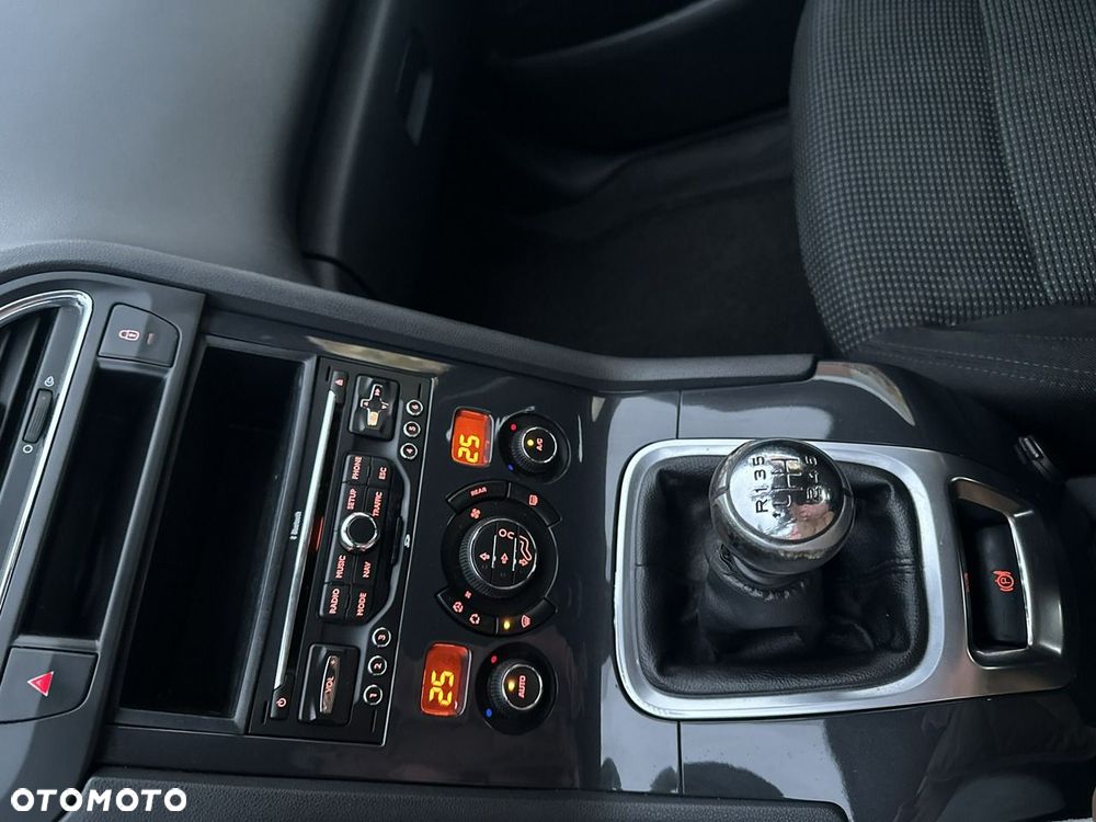 Peugeot 5008 - 18