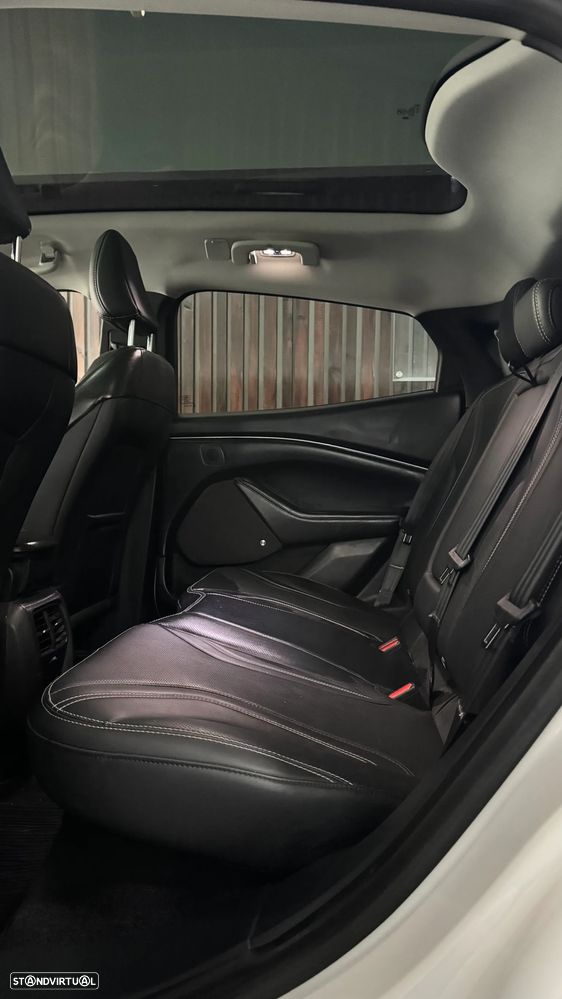 Ford Mustang Mach-E Premium - 13