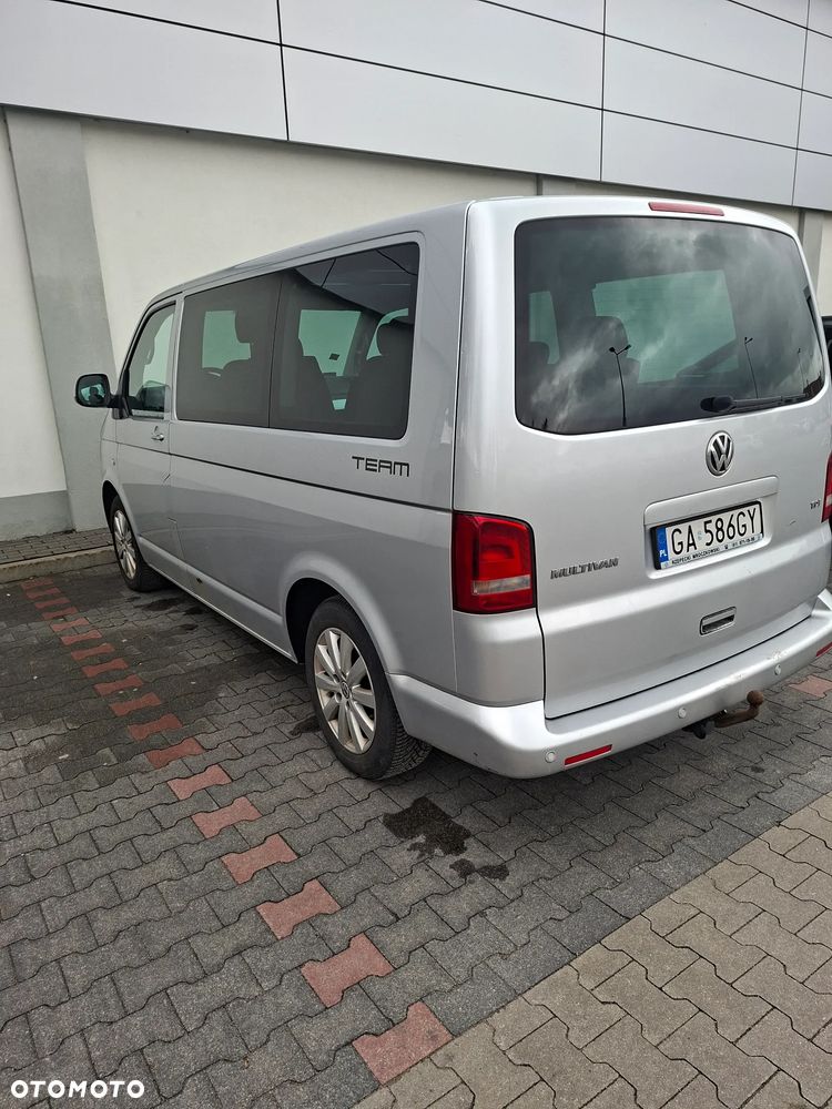 Volkswagen Multivan - 5