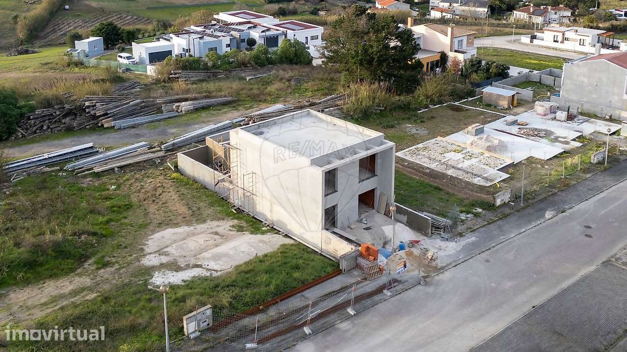 Moradia T4 para venda - Grande imagem: 2/13