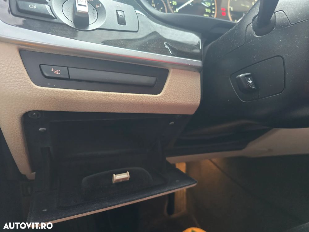 BMW Seria 5 ver-525d-xdrive - 19