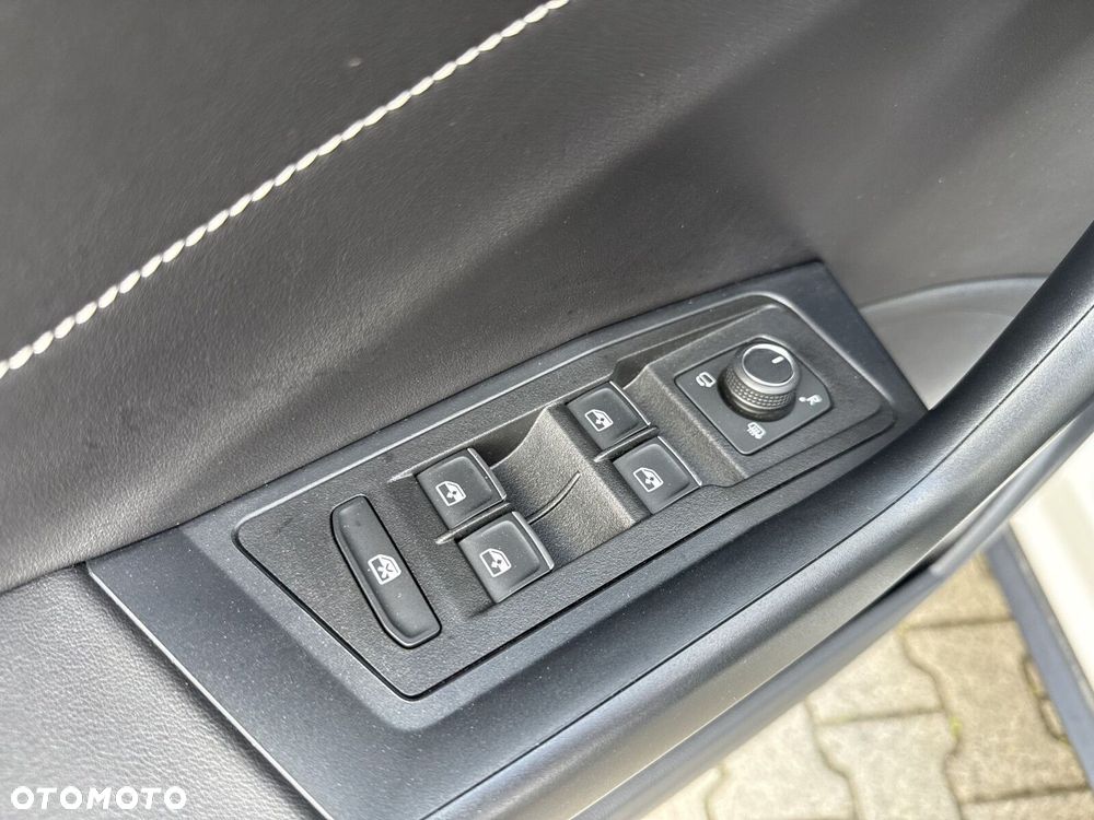 Volkswagen T-Roc 1.5 TSI Style DSG - 33