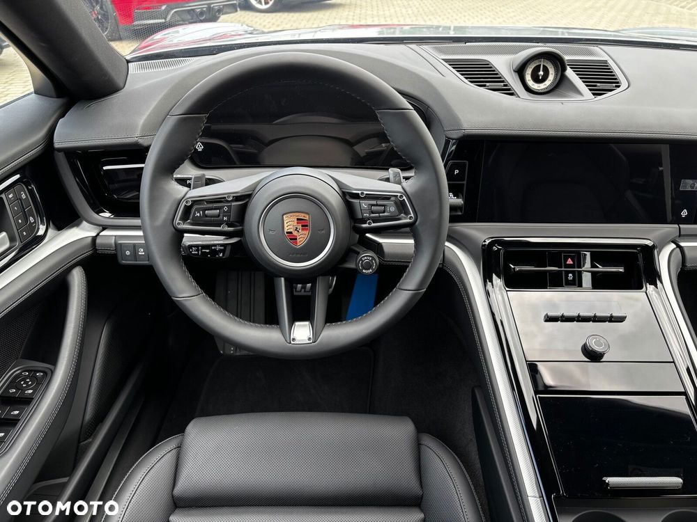 Porsche Panamera - 21