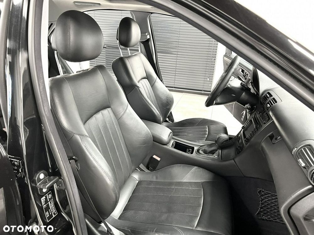 Mercedes-Benz Klasa C 32 AMG - 22