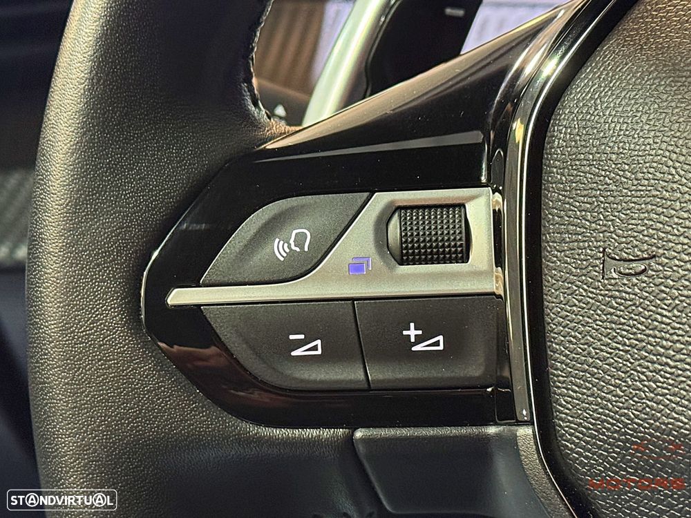 Peugeot 2008 1.2 PureTech Allure Pack EAT8 - 22