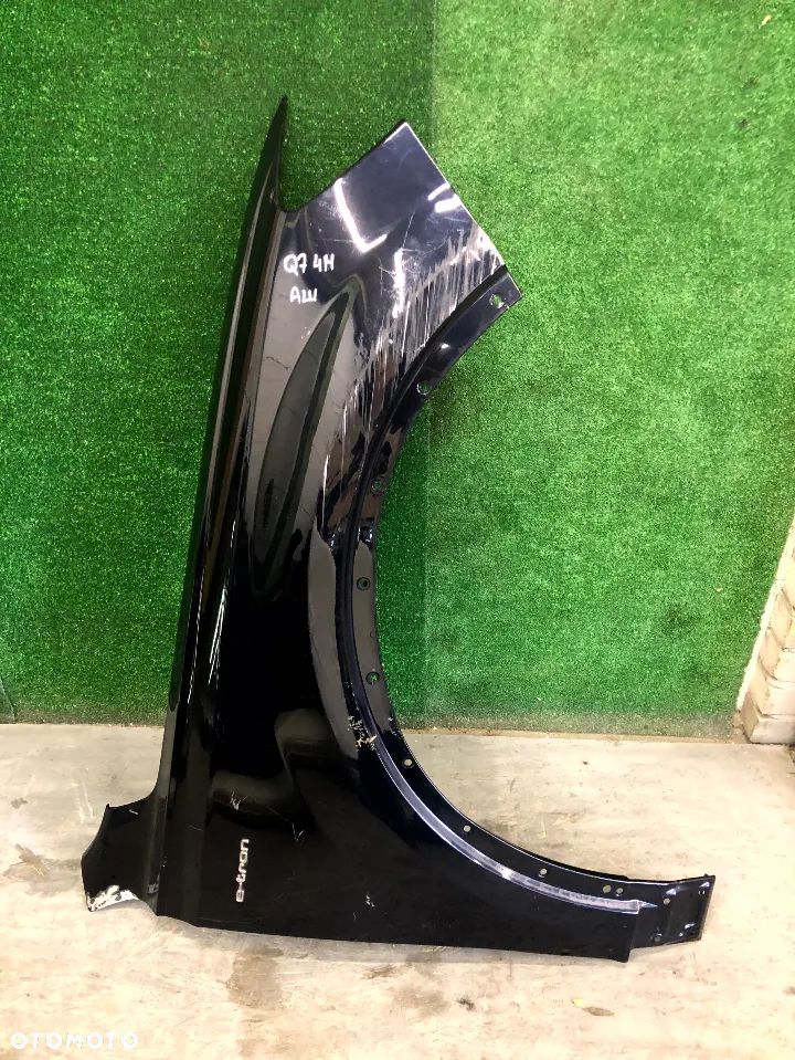 AUDI Q7 4M BŁOTNIK PRAWY PRZÓD PRAWY PRZEDNI