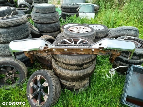 Nissan NAVARA D40 ZDERZAK TYLNY TYŁ CHROM ORYG.