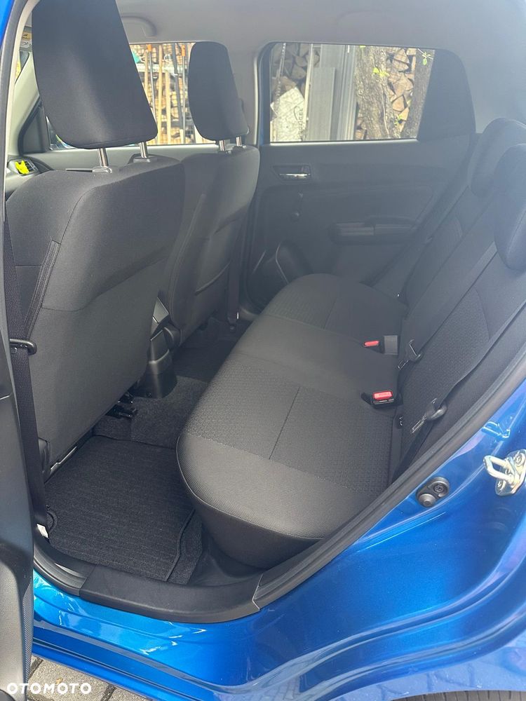 Suzuki Swift 1.2 Dualjet SHVS Premium Plus - 5
