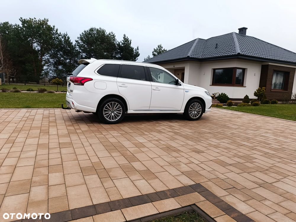 Mitsubishi Outlander 2.4 4WD Diamant+ - 11