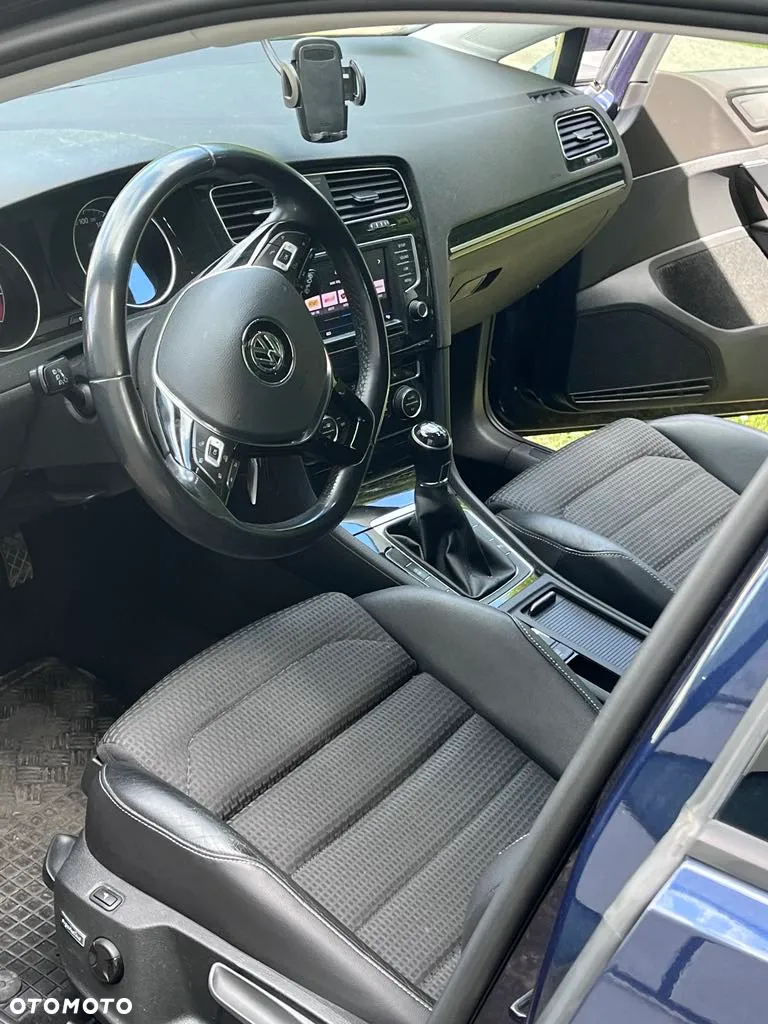 Volkswagen Golf - 3