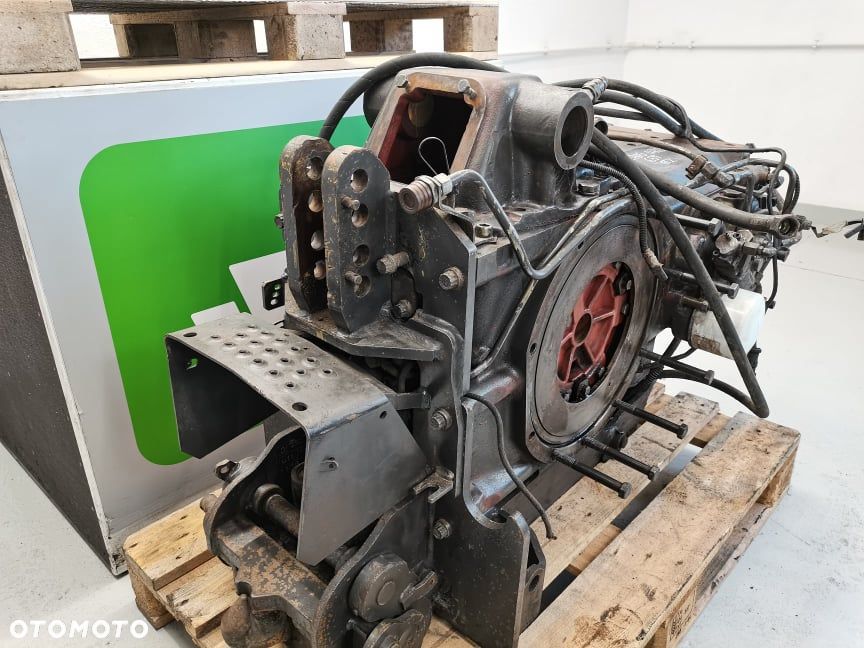 Środek mostu Claas Ares 630 RZ - 3