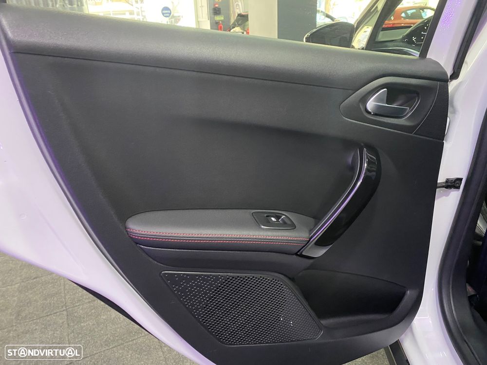 Peugeot 2008 1.5 BlueHDi GT Line - 19