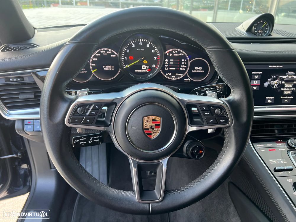 Porsche Panamera 4 E-Hybrid - 23