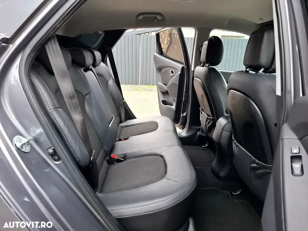 Hyundai ix35 1.6 2WD Fifa World Cup Edition - 6