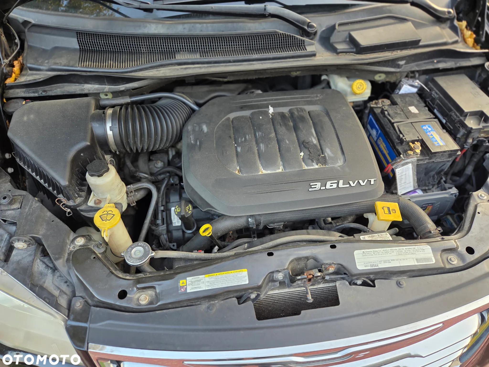 Chrysler Town & Country 3.6 Limited - 21