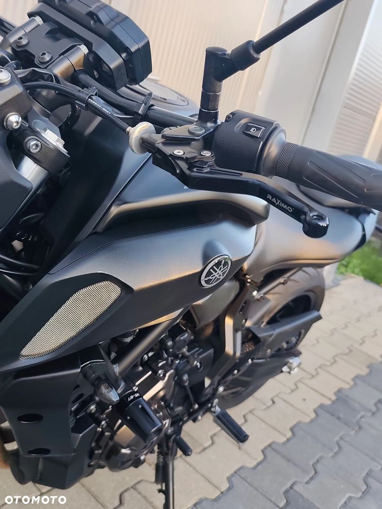 Yamaha MT - 8
