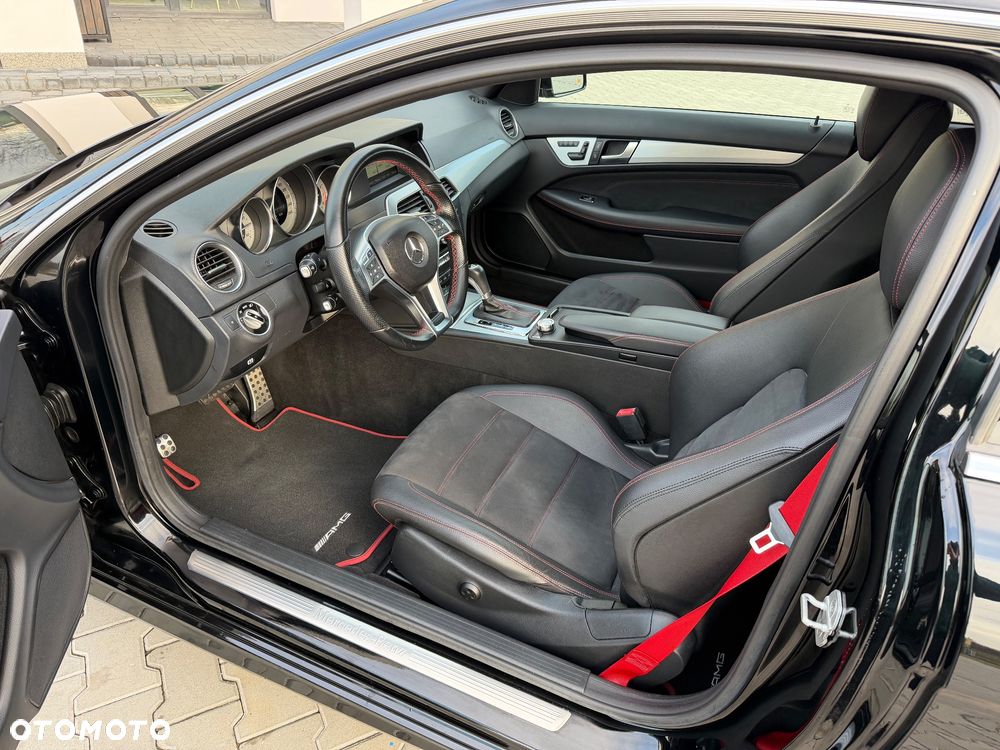 Mercedes-Benz Klasa C 200 7G-TRONIC Edition - 18