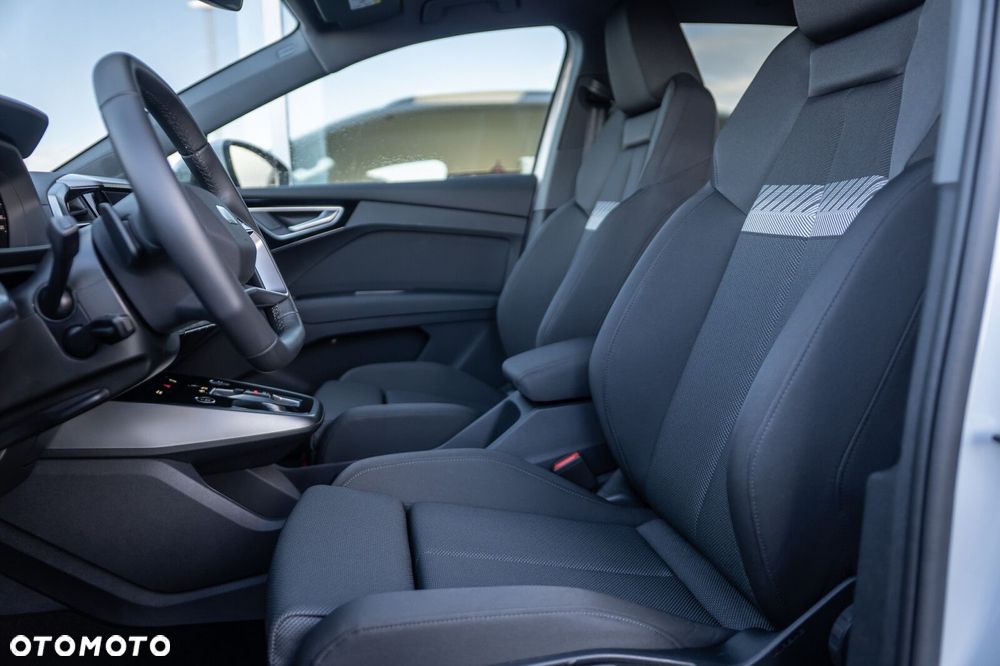 Audi Q4 e-tron - 13