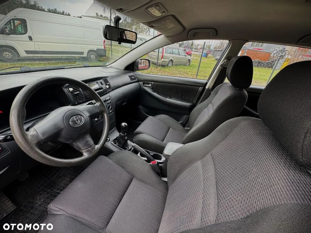 Toyota Corolla 1.4 VVT-i - 10