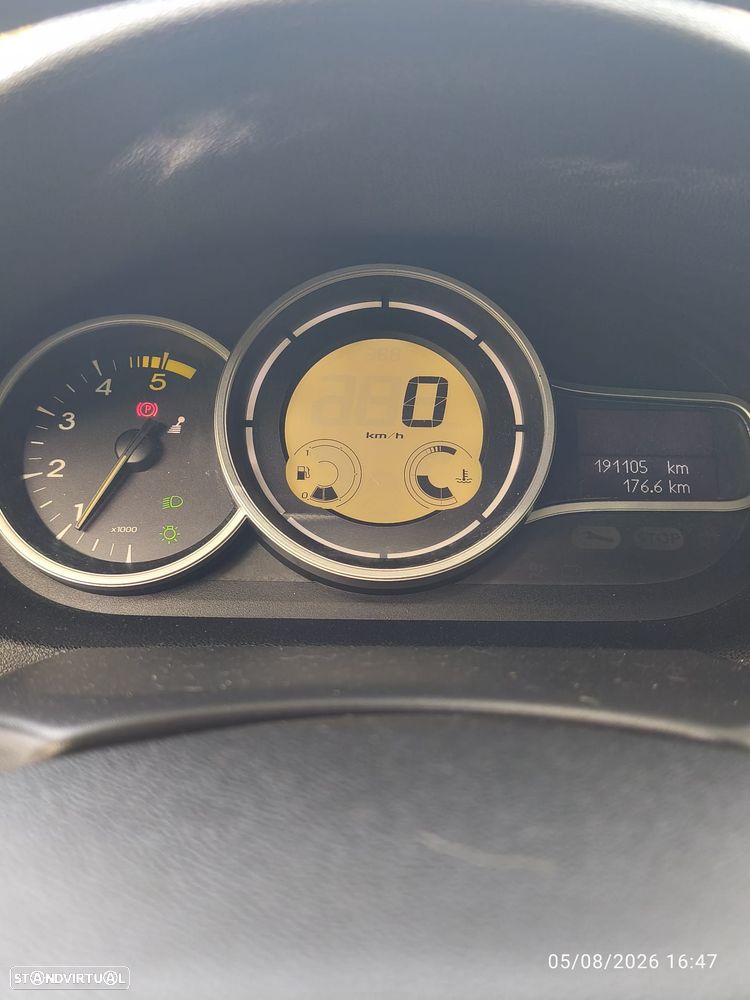 Renault Mégane Sport Tourer dCi 110 FAP Dynamique - 10