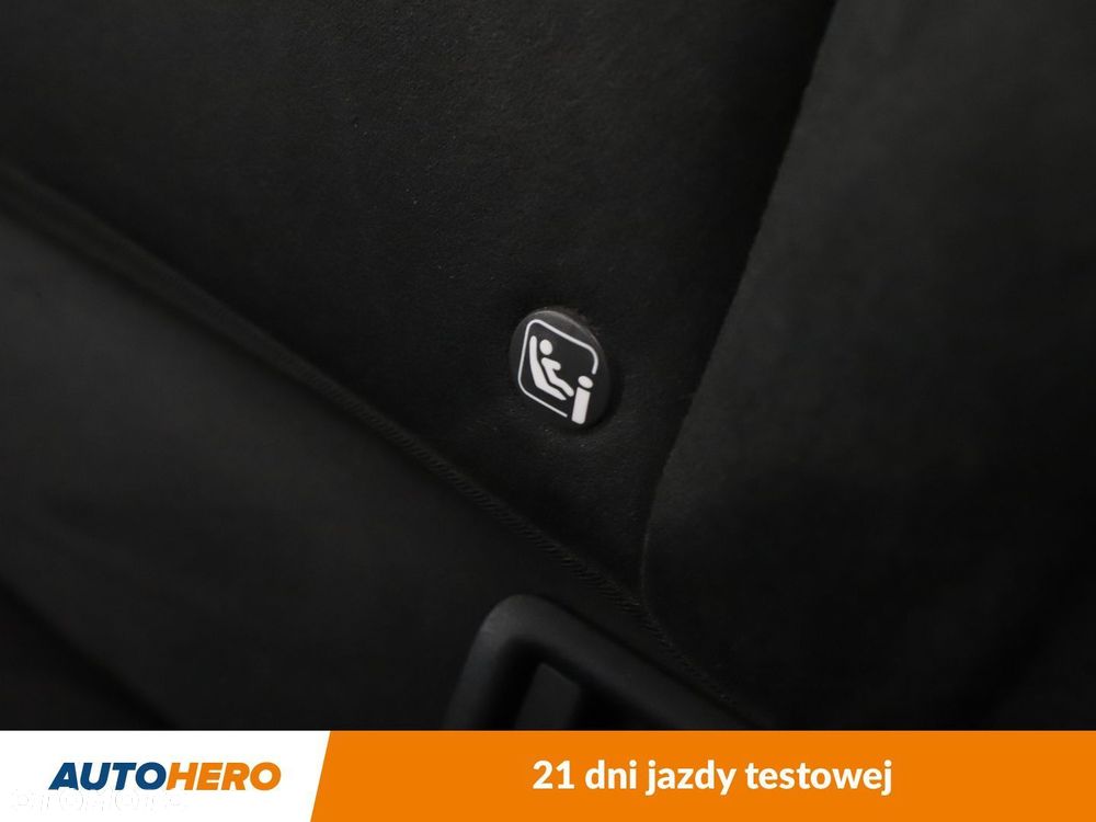 Lexus UX - 37