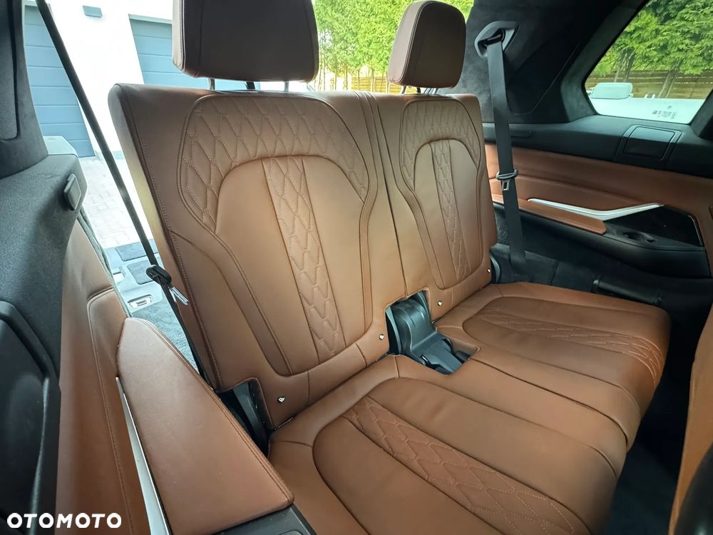 BMW X7 xDrive40i - 22